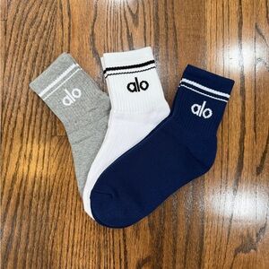 Alo Throwback socks 3 pairs brand new
